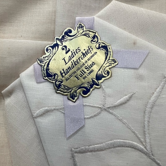 Vintage 60s Cotton Ladies Handkerchiefs Hibiscus Flower Embroidered NOS in Box - Picture 5 of 8